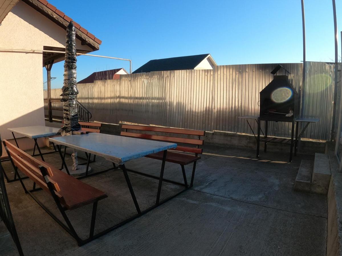 Motel Aris Meridian Piatra Neamt Ngoại thất bức ảnh